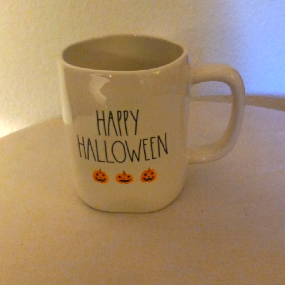 Happy Halloween mug